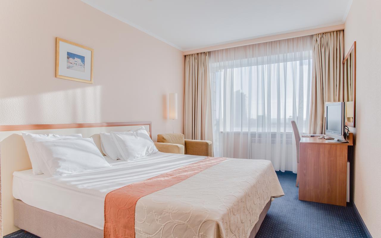 Intourist Hotel Zaporizhia Room photo